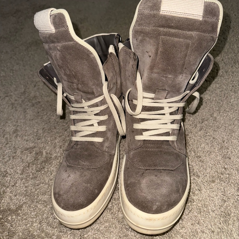 Rick Owens Gray Suede High-Top Sneakers with Cream Accents - Picture 11 of 11